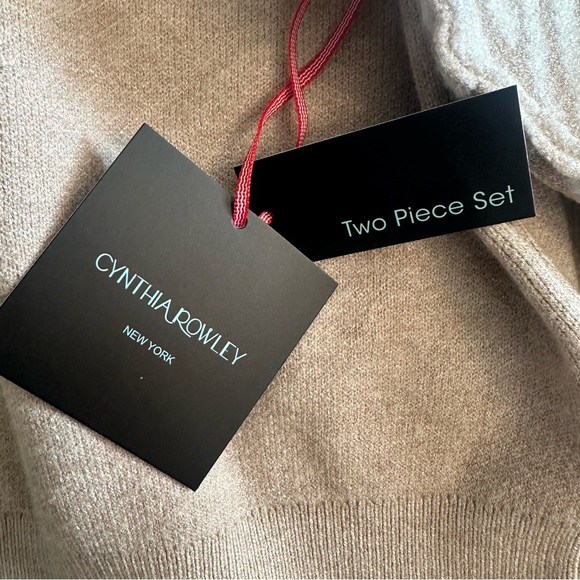 Crazy Soft Cynthia Rowley Tan/Brown/Cream Sweater With Diamond Patterned NWT Sml - Picture 4 of 4